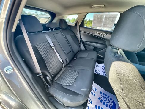 Used 2024 Kia Sportage LX image 24