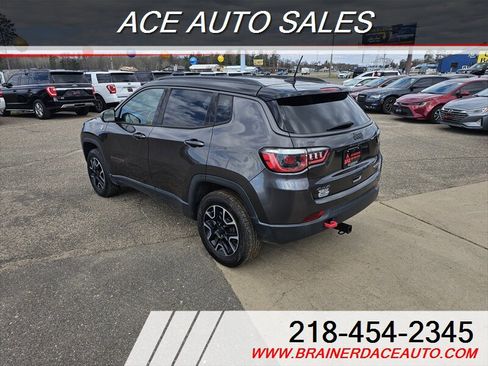 Used 2019 Jeep Compass Trailhawk AWD/4WD image 3