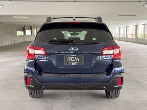Used 2018 Subaru Outback 2.5i Limited AWD/4WD image 6