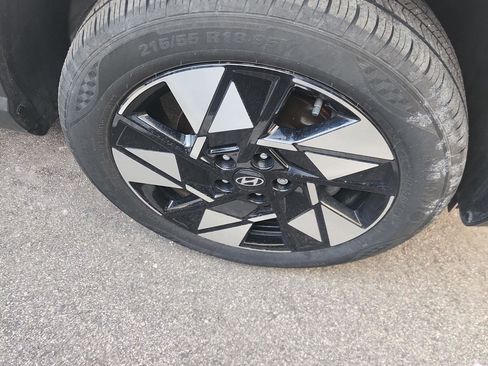 Used 2025 Hyundai Kona SEL image 2