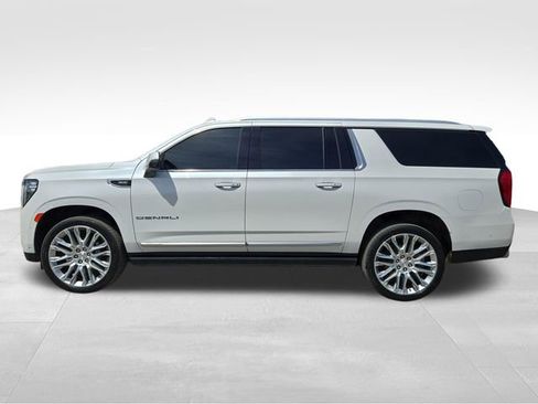 Used 2024 GMC Yukon XL Denali w/ Denali Reserve Package AWD/4WD image 8