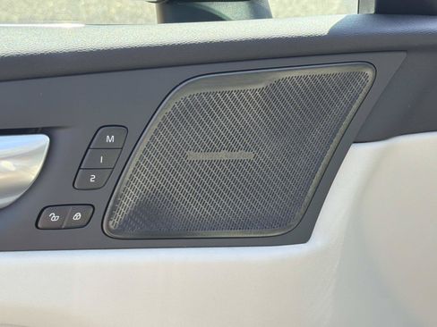 Certified 2023 Volvo XC60 B5 Plus w/ Protection Package Premier FWD image 16