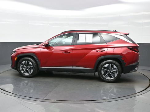 Certified 2025 Hyundai Tucson SEL FWD image 3