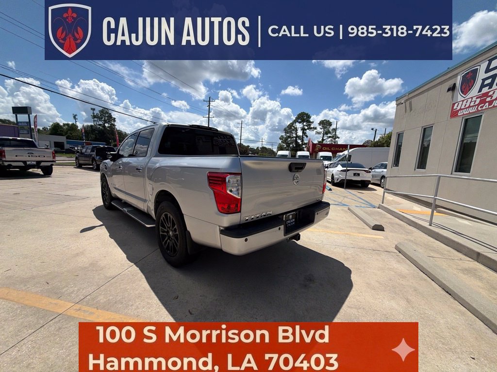 Used 2017 Nissan Titan SL w/ SL Towing Convenience Package RWD image 16