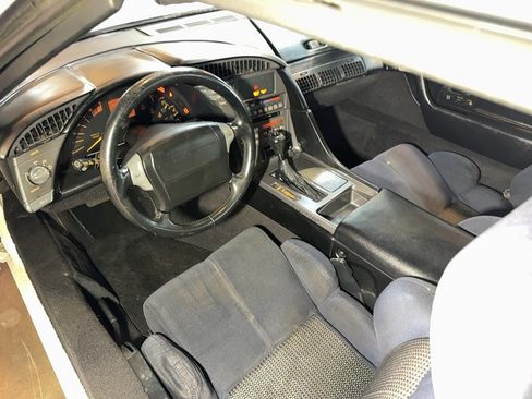 Used 1990 Chevrolet Corvette Coupe RWD image 12