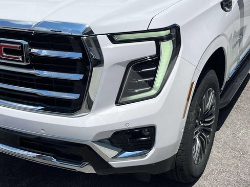 New 2026 GMC Yukon Elevation w/ Elevation Premium Package AWD/4WD image 9