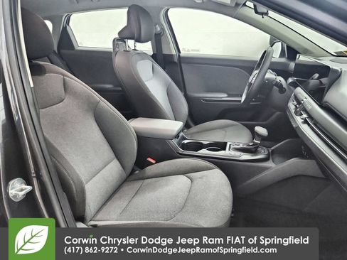 Used 2025 Kia K4 FWD image 32