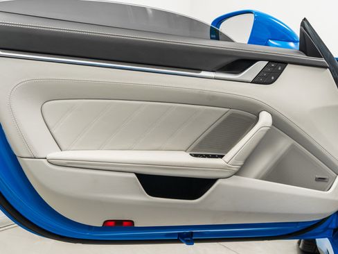 Used 2022 Porsche 911 Turbo S image 42