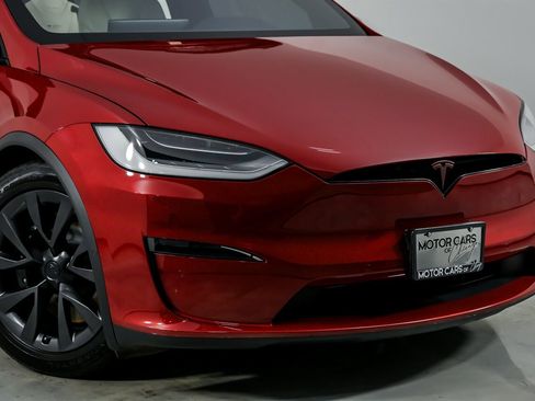 Used 2022 Tesla Model X image 3