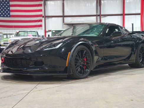 Used 2017 Chevrolet Corvette Z06 w/ Z07 Performance Package RWD image 1
