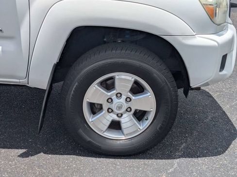 Used 2014 Toyota Tacoma PreRunner w/ TRD Sport Package RWD image 11