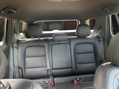 Used 2025 Chevrolet Equinox LT w/ Convenience Package II FWD image 12
