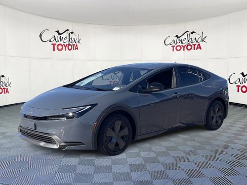 New 2026 Toyota Prius Plug-In Hybrid FWD image 2