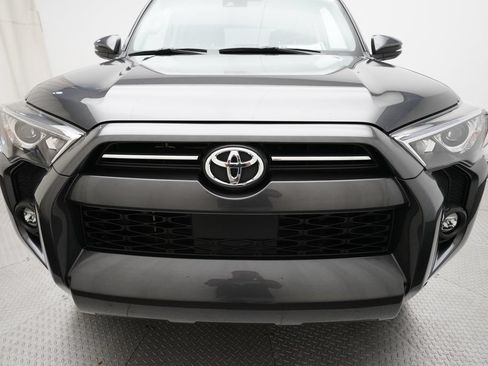 Used 2021 Toyota 4Runner SR5 Premium w/ Moonroof Package AWD/4WD image 24