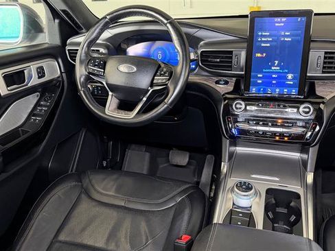 Used 2021 Ford Explorer Platinum w/ Equipment Group 601A AWD/4WD image 15