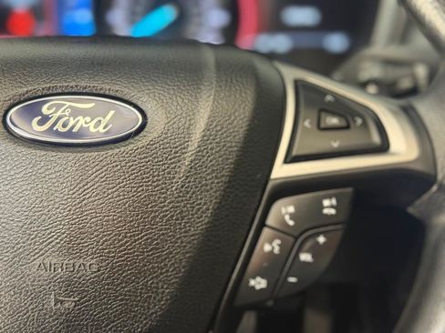 Used 2017 Ford Fusion SE w/ Fusion SE Technology Package FWD image 23