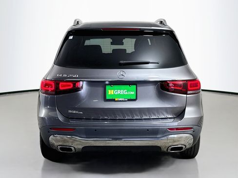 Used 2022 Mercedes-Benz GLB 250 w/ Premium Package Lite image 8
