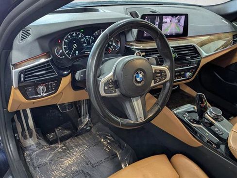 Used 2019 BMW 540i w/ M Sport Package image 9