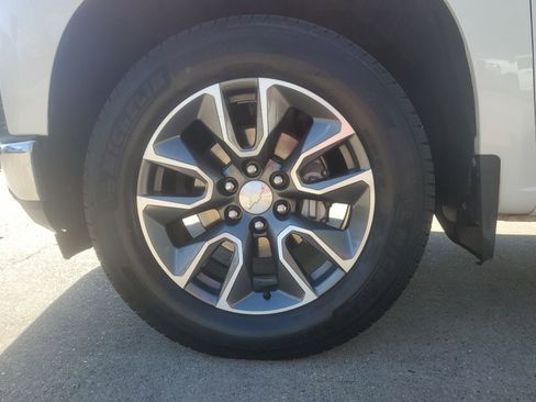 Used 2019 Chevrolet Silverado 1500 LT w/ Texas Edition image 7