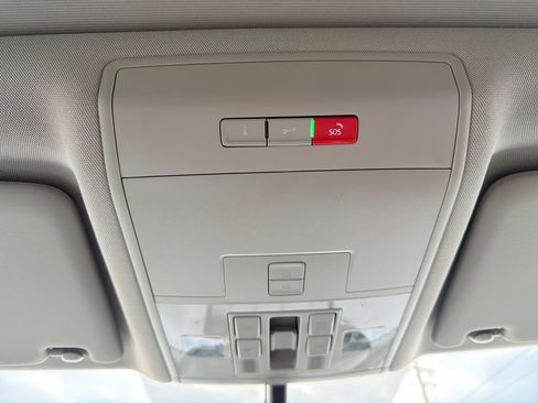 Used 2023 Volkswagen Atlas SE w/ Panoramic Sunroof Package image 24