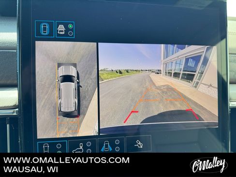 Used 2025 GMC Yukon Denali AWD/4WD image 26