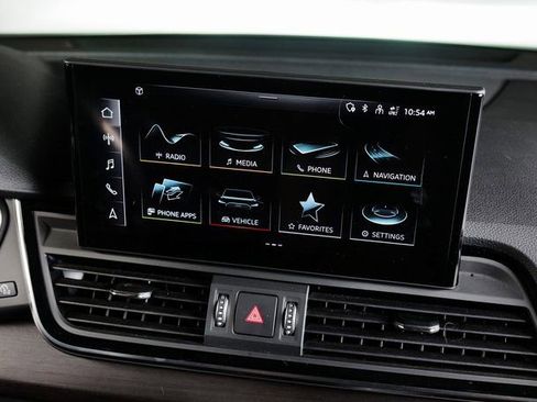 Certified 2023 Audi Q5 e Premium Plus w/ Premium Plus Package image 16