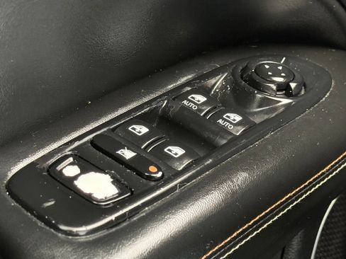 Used 2018 Jeep Compass Latitude FWD image 31