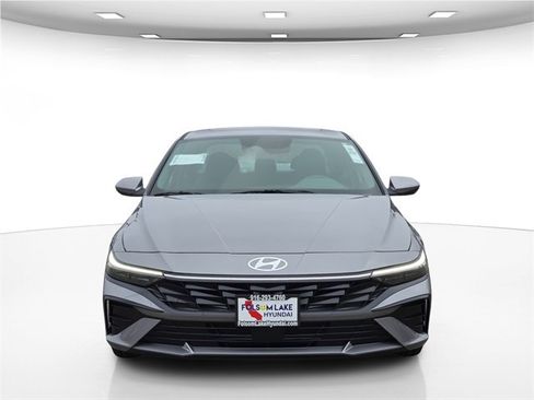 New 2025 Hyundai Elantra SEL image 4