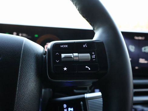 Certified 2026 Hyundai Santa Fe SEL image 30