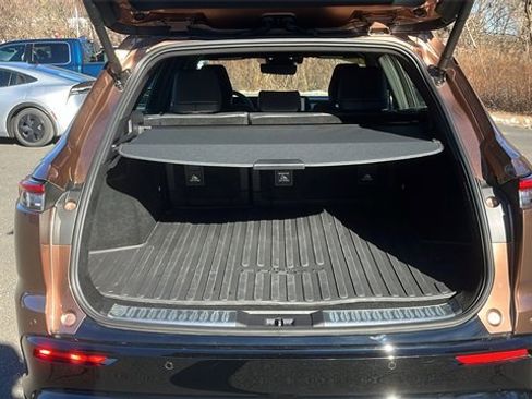 Used 2025 Toyota Crown Signia Limited image 22