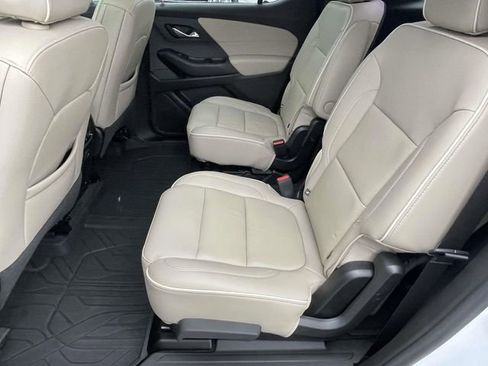 Certified 2023 Chevrolet Traverse Premier image 12