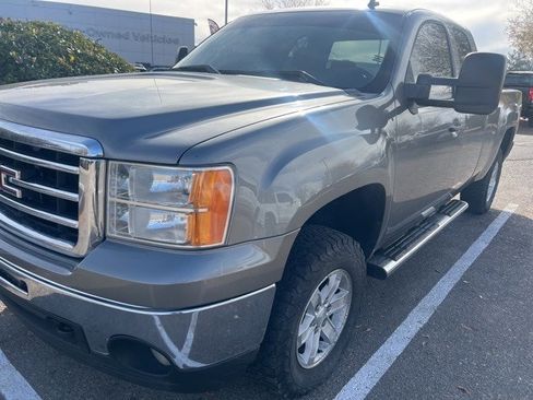 Used 2013 GMC Sierra 1500 SLE w/ Power Tech Package image 3