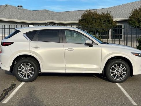 New 2025 MAZDA CX-5 AWD 2.5 S w/ Select Package image 3