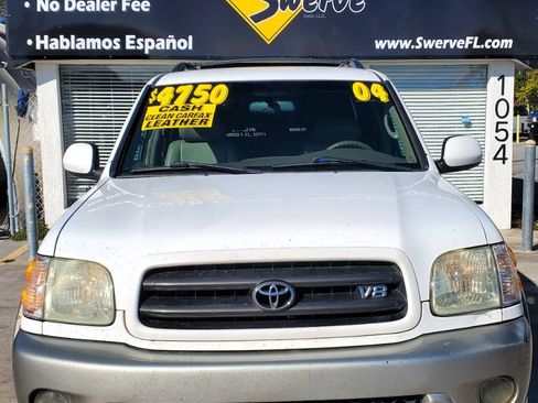 Used 2004 Toyota Sequoia SR5 image 3