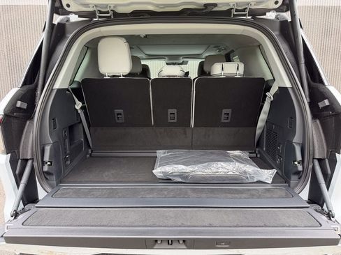 New 2026 Lincoln Navigator Black Label image 23