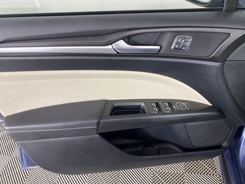 Used 2018 Ford Fusion Titanium AWD/4WD image 15