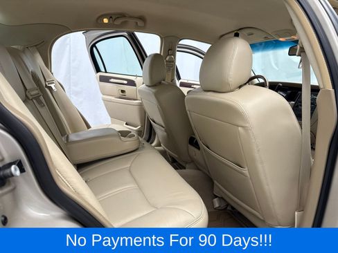 Used 2008 Lincoln Town Car Signature Limited RWD image 31