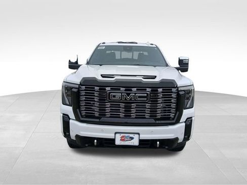 New 2026 GMC Sierra 2500 Denali Ultimate w/ LPO, Black Badging Package image 8