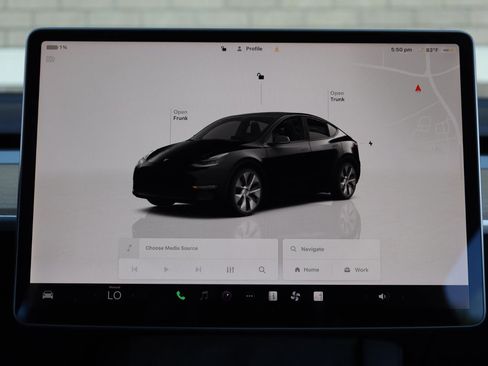 Used 2023 Tesla Model Y Long Range AWD/4WD image 39