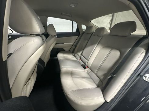 Used 2018 Kia Optima LX w/ 17" Alloy Wheels Package FWD image 20