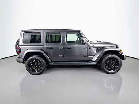 Used 2020 Jeep Wrangler Unlimited Sahara AWD/4WD image 5