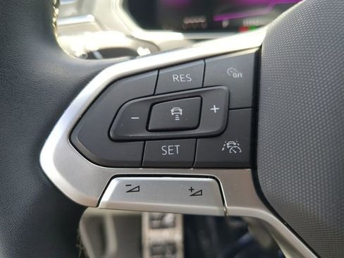 Certified 2023 Volkswagen Tiguan SE R-Line image 27