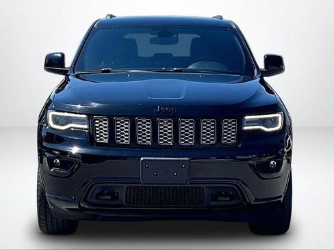 Used 2020 Jeep Grand Cherokee Altitude AWD/4WD image 4