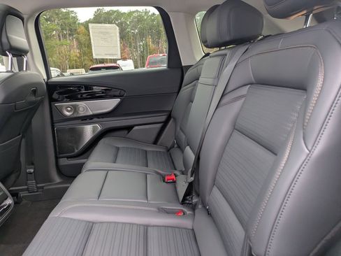 New 2026 Lincoln Nautilus Reserve AWD/4WD image 17