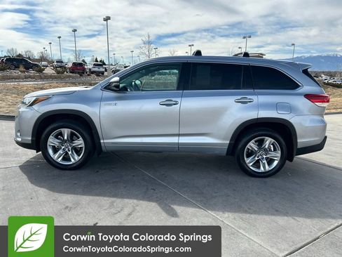 Used 2019 Toyota Highlander Limited image 4