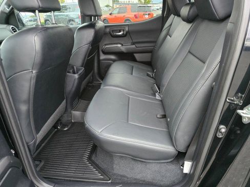 Used 2019 Toyota Tacoma TRD Sport AWD/4WD image 20