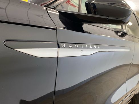 New 2026 Lincoln Nautilus Reserve AWD/4WD image 13