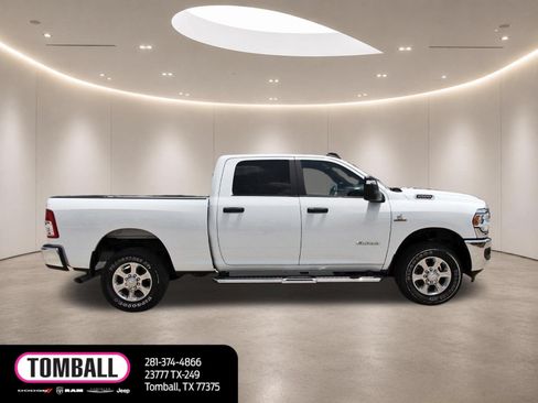 Used 2024 RAM 2500 Big Horn AWD/4WD image 8