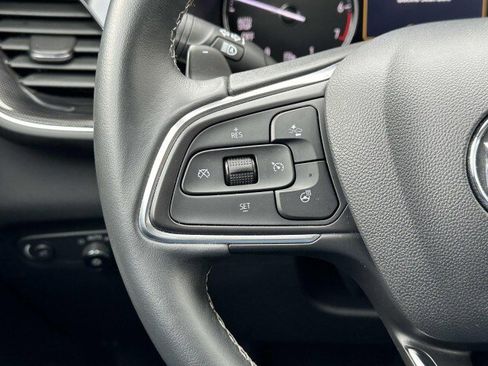 Used 2023 Buick Envision Essence image 27