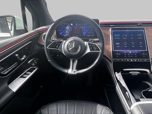 Used 2023 Mercedes-Benz EQE 350+ 4MATIC SUV w/ Pinnacle Trim Package image 5